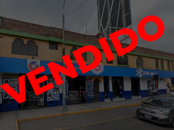 Casa con Locales Comerciales en Venta – Av. Dolores, Arequipa