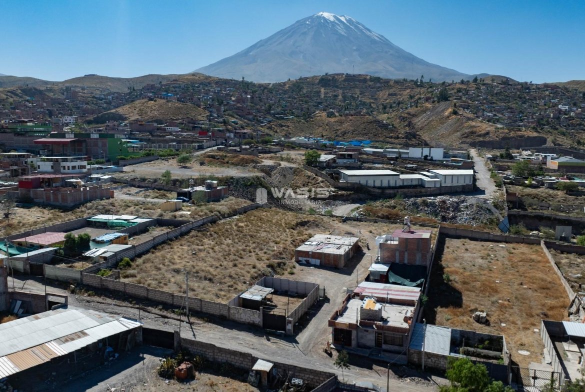 Amplio Terreno Urbano en Venta de 2,301 m² – El Gran Chaparral, Alto Selva Alegre, Arequipa